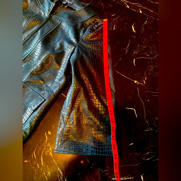 💙SUSAN GRAVER💙CROC EMBOSSED FAUX LEATHER A-LINE LINED ZIP JACKET NWOT🐊 - Picture 12 of 12